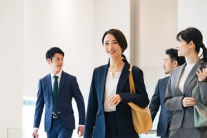 「やめとけ」は本当？ITコンサルタントへの転職を後悔しないために確認したいこと