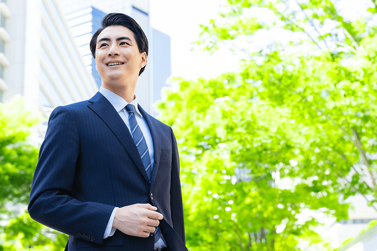 ITコンサルタントに向いている人の特徴とは？年収や資格を解説