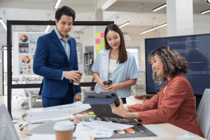 RFIとRFPの違いとは？発注前に知るべき目的・記載項目・回答期間の比較表